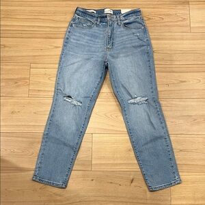 Universal Thread Light Blue High Rise Distressed Jeans - NEW